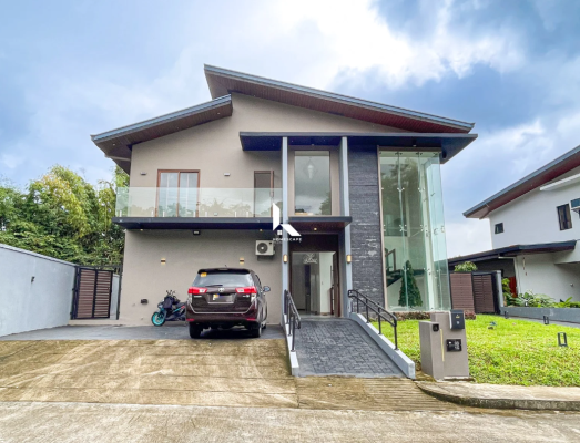 Elegant Modern Contemporary House and Lot