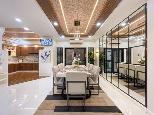 Sophisticated Modern Contemporary House and Lot