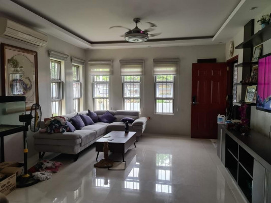 PRE-OWNED MODERN HOUSE FOR SALE