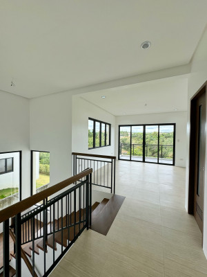 Brand New Modern House for Sale in w/ Mountain View in Sun Valley Estates