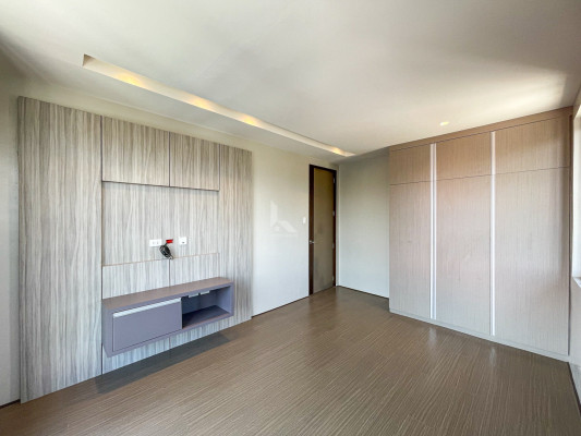 Vast Brand New Corner House & Lot