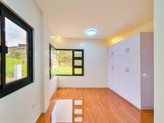 Semi furnished House and Lot for Sale in Monteverde Royale, Rizal