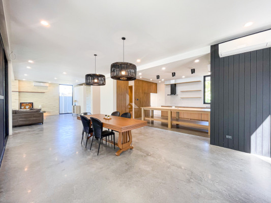 Classy Modern Contemporary House and Lot For Sale in Lindenwood Residences,