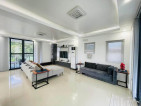 FOR SALE MODERN ELEGANT RETIREMENT HOME WITH SPACEOUS BACKYARD NEAR THE VALLEYS