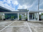 FOR SALE MODERN ELEGANT RETIREMENT HOME WITH SPACEOUS BACKYARD NEAR THE VALLEYS