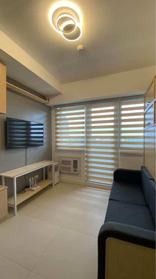 Fully furnished Condo with balcony for rent in QC