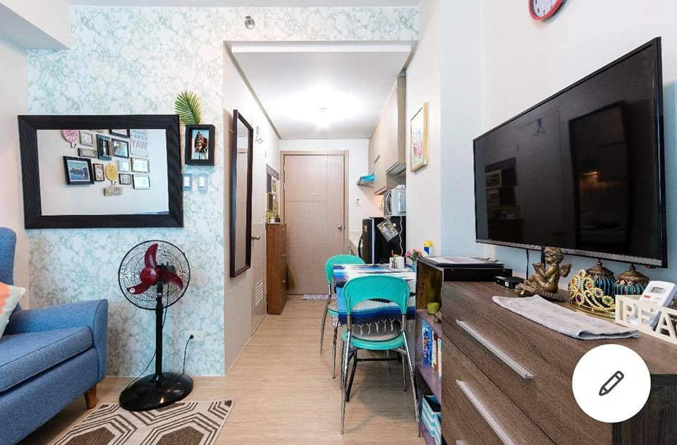 MPLACE CONDOMINIUM - Panay Avenue, Diliman, Quezon City