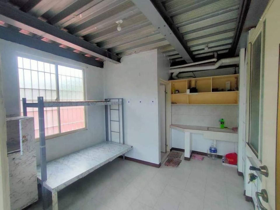 Llagas Apartment