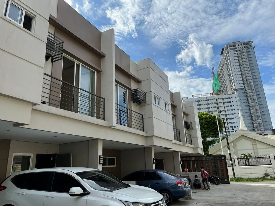 TOWNHOUSE at Kasambagan, Mabolo, Cebu City