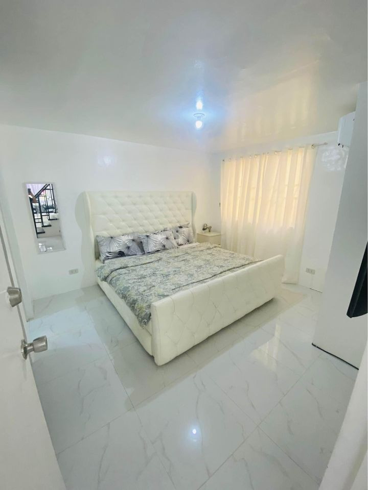 Gallery 5