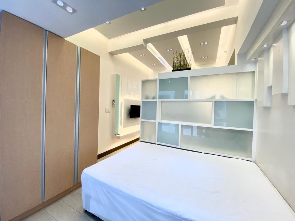 Gallery 3