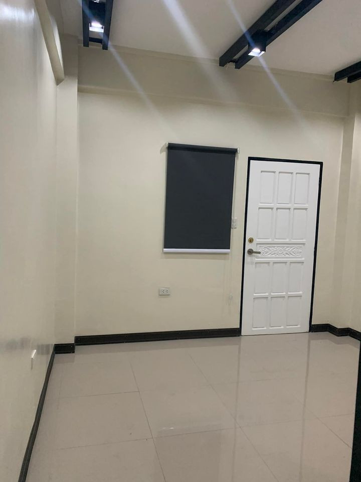 Gallery 5