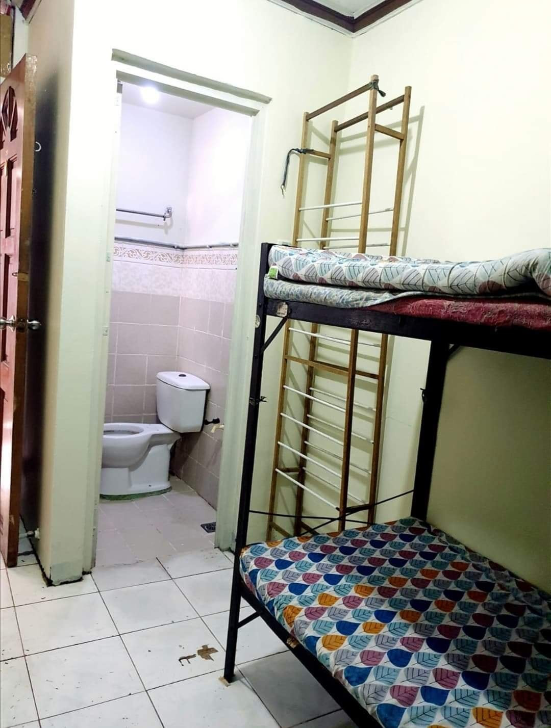 Bedroom with own C.R. for Rent in 7220 M. Ocampo St. Brgy Pio del Pilar Makati