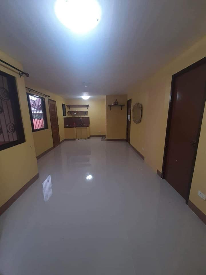 Gallery 5