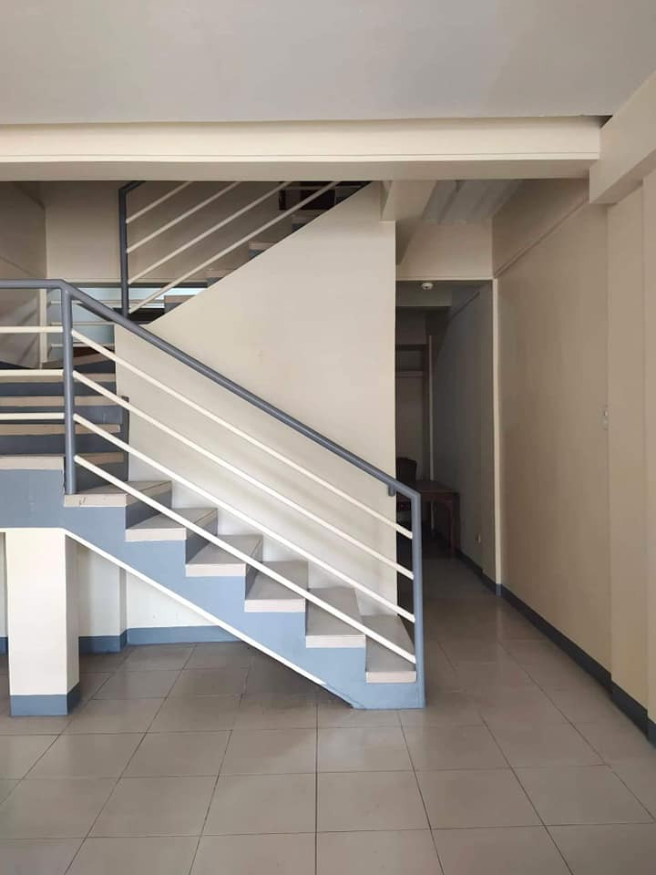 3BR APARTMENT NEAR BACOLOD CITY HIGH SCHOOL FOR RENT
