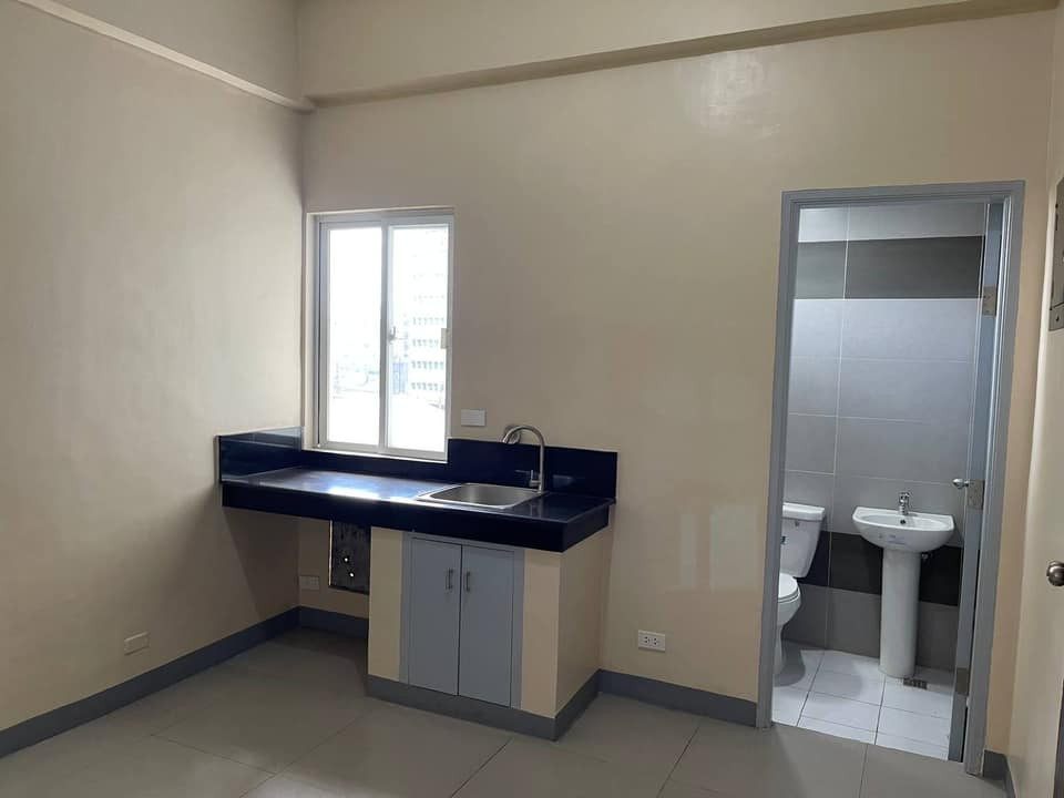 Studio 1 Bath Apartment