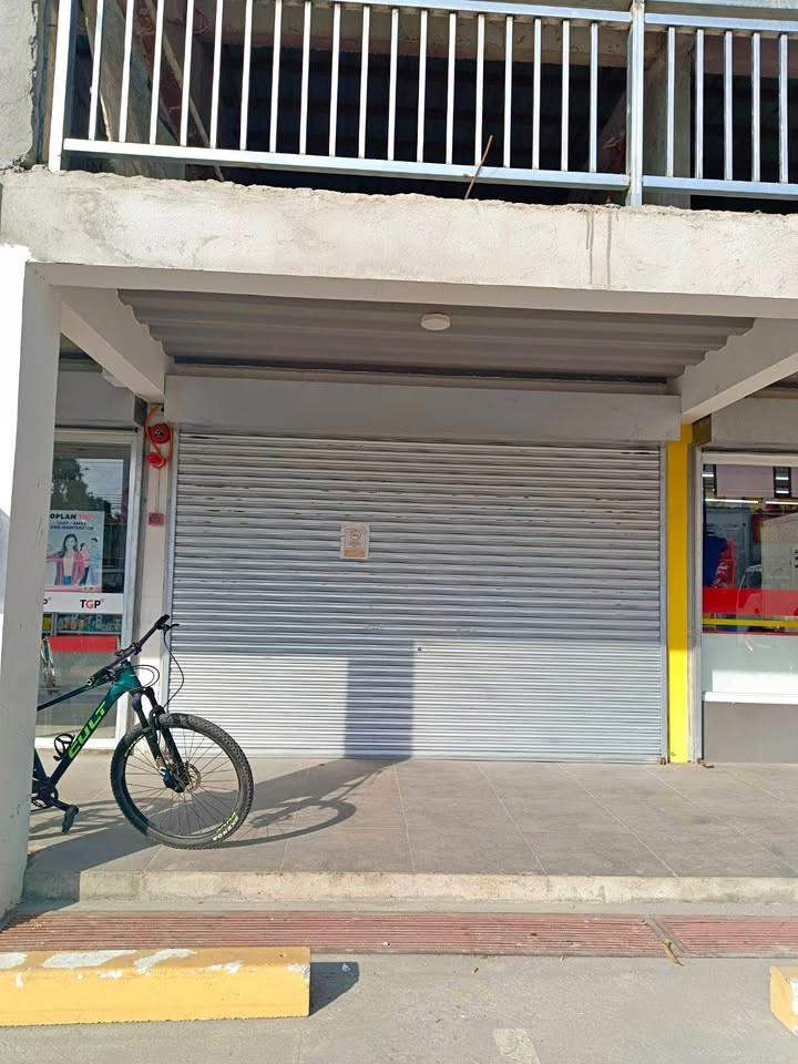 Commercial space