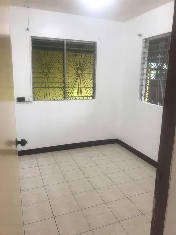 Bungalow house near Rockwell for rent
