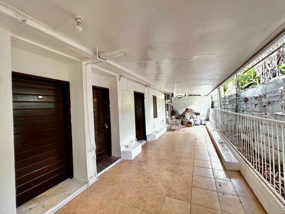 2 Beds 1 Bath Apartment