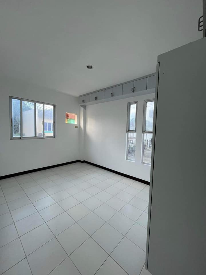 Gallery 5