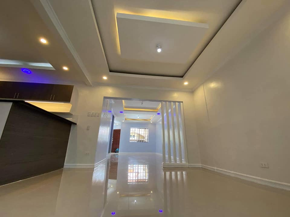 Gallery 5