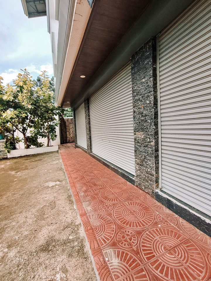 Commercial space for LEASE