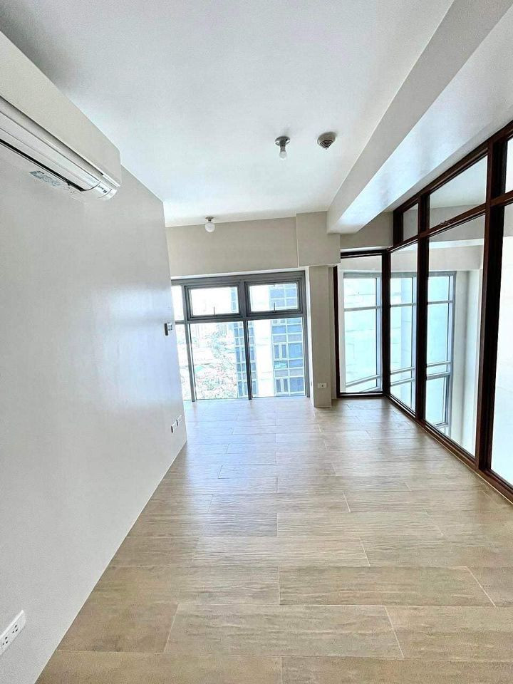 Gallery 5