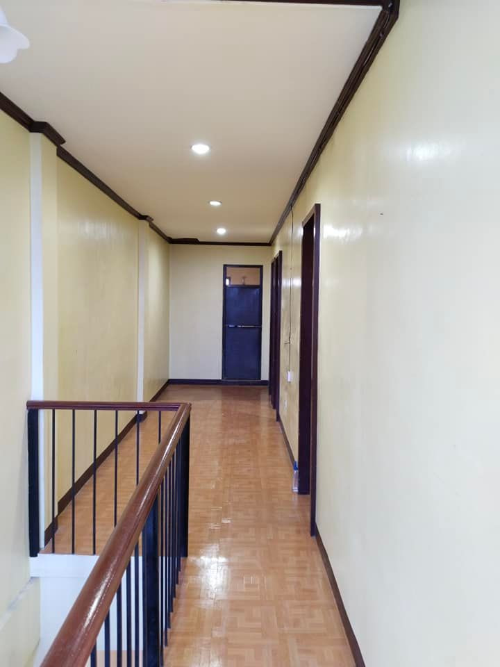 Gallery 5