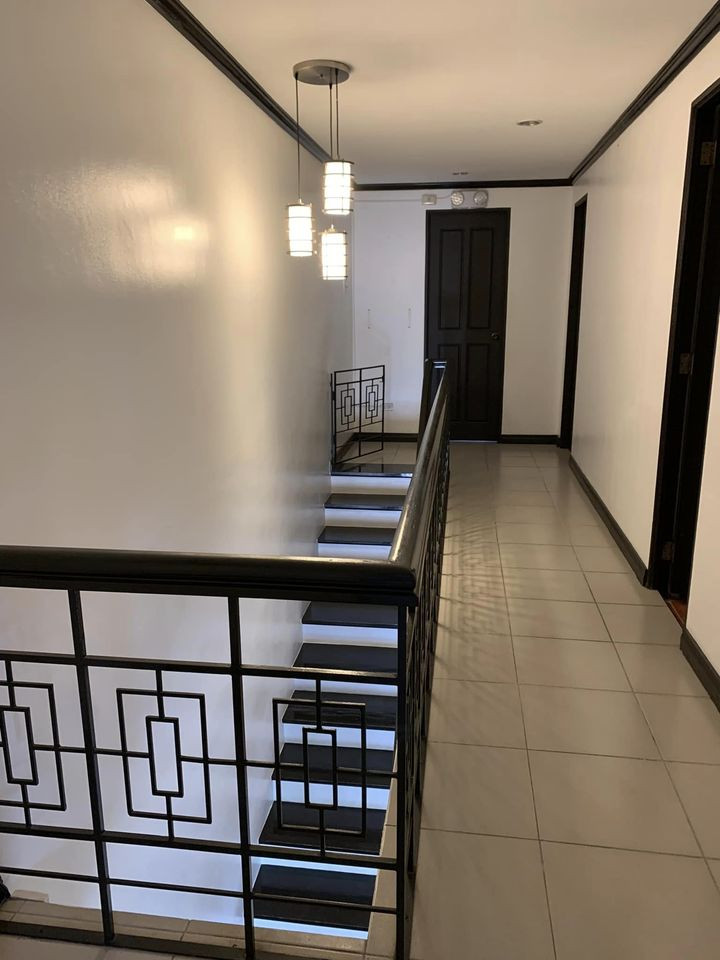 Gallery 4