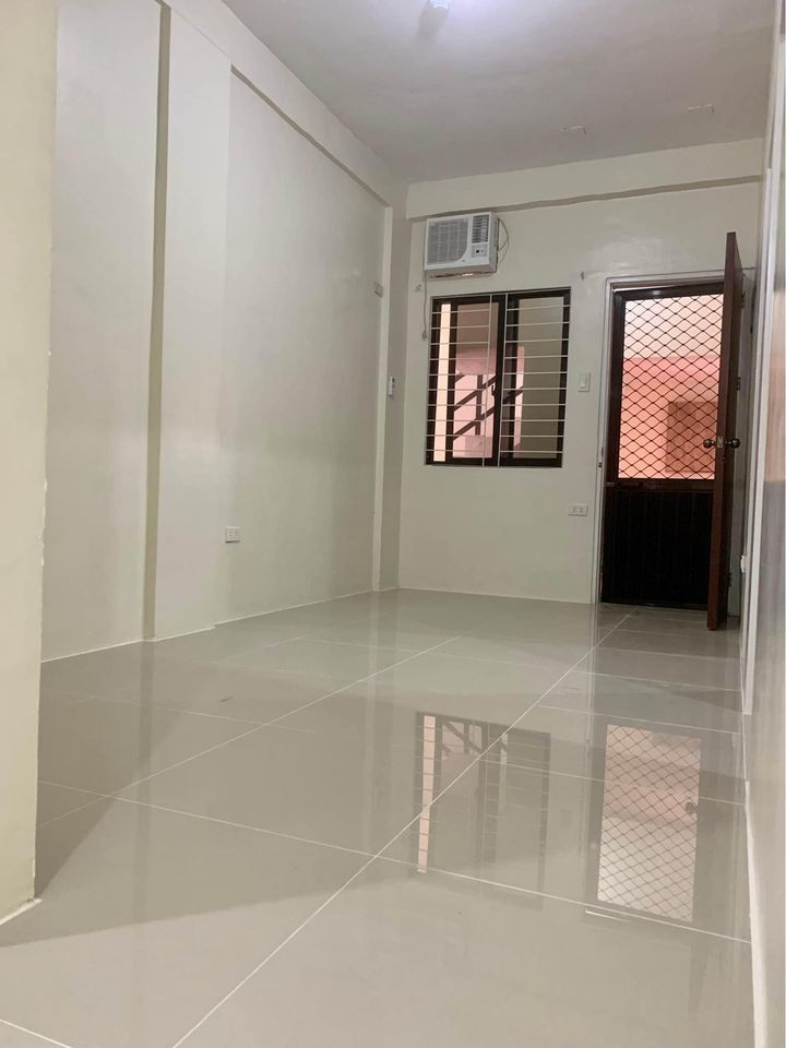 1 unit available
