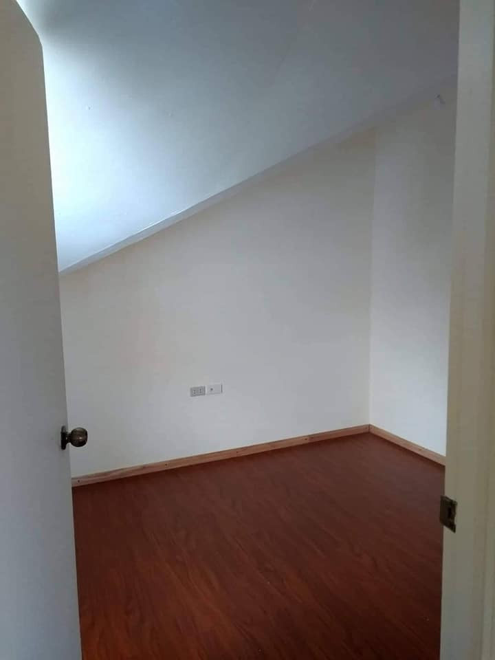 Gallery 5