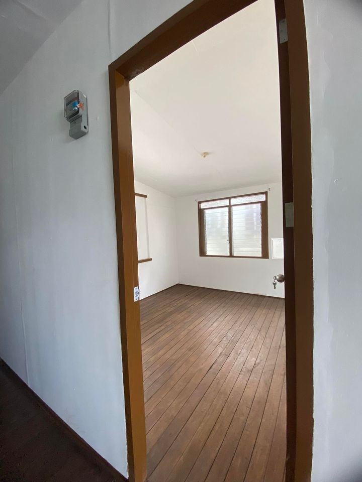 1 Bed 4 Baths Room only