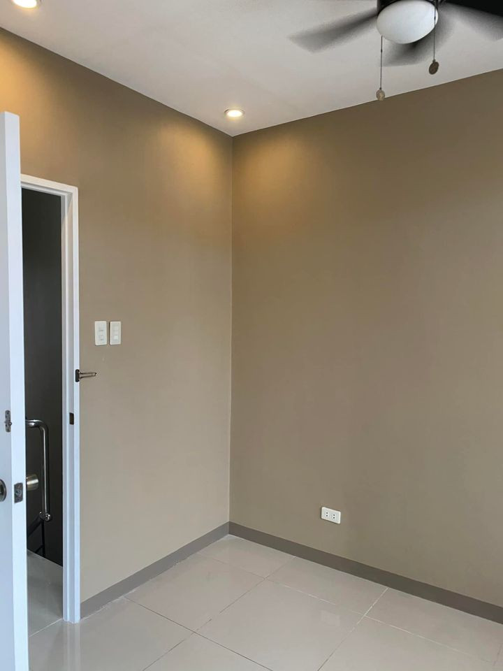 Gallery 5