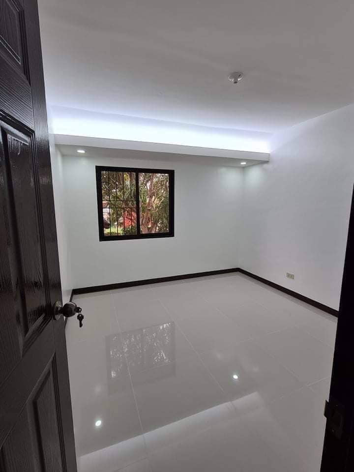 Gallery 4