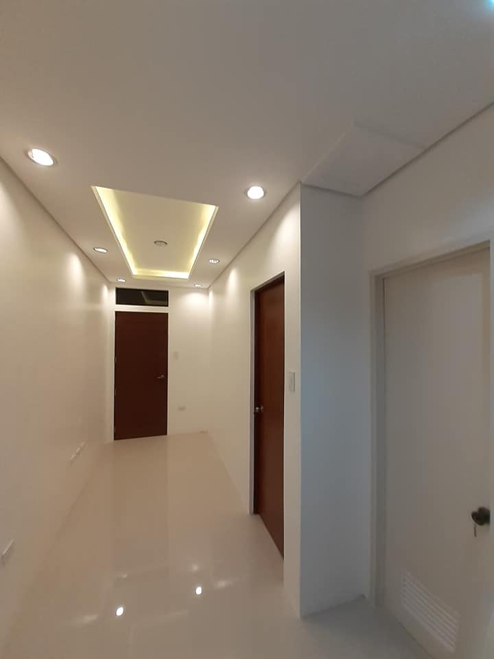 Gallery 4
