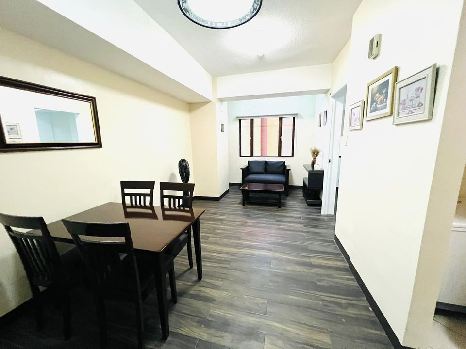Eastwood 1br Condo for lease rent