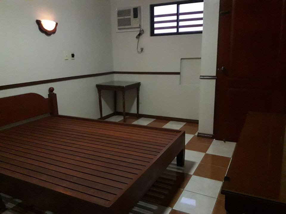 Gallery 5