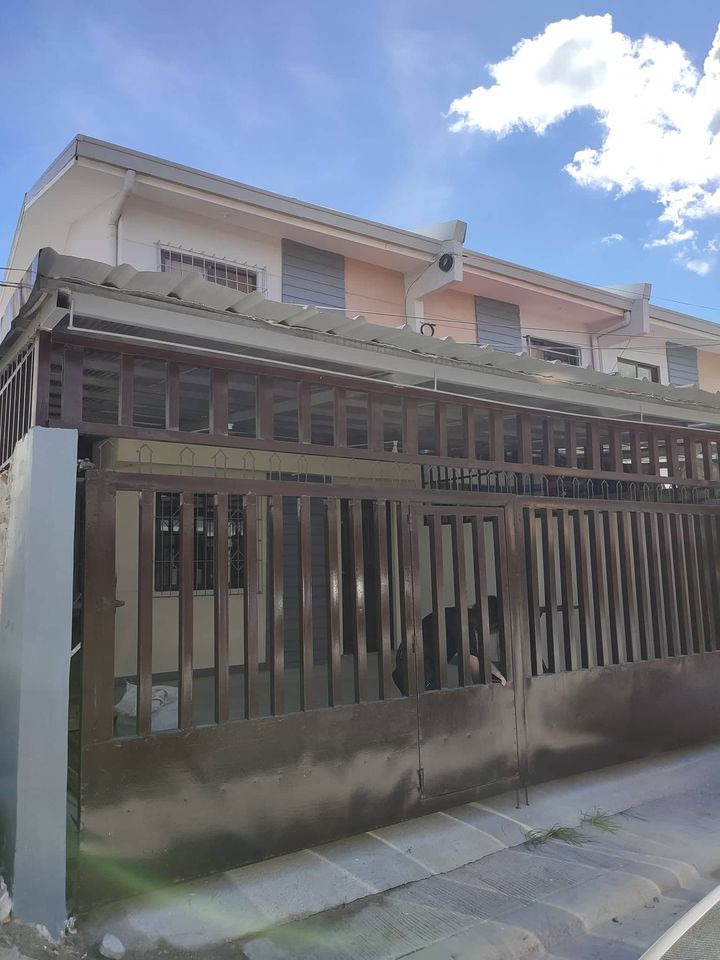 2 beds 1 bath House