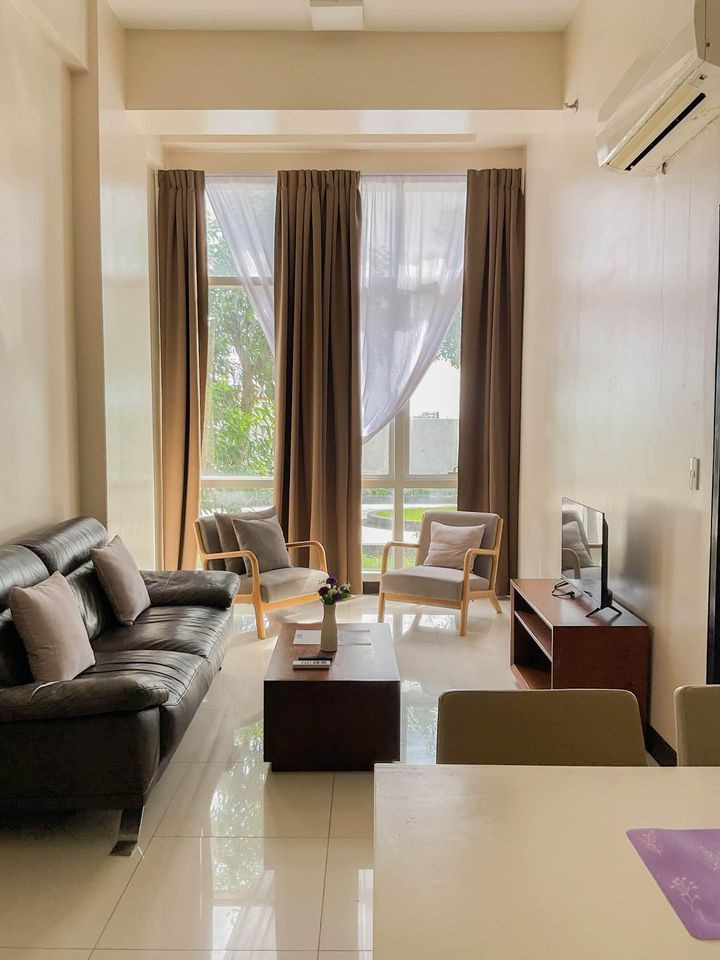 One Bedroom Corner Unit For Rent