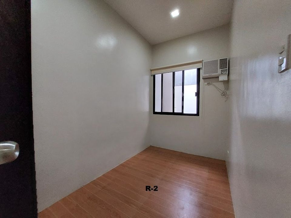 Gallery 5