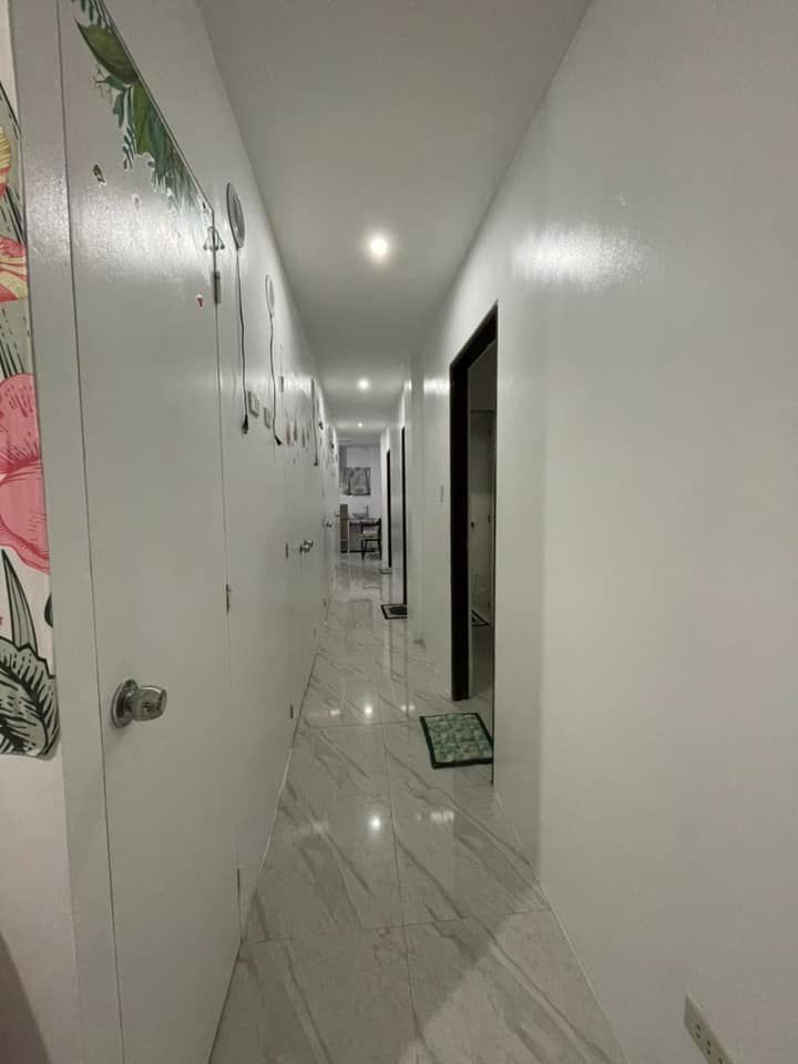 Gallery 5