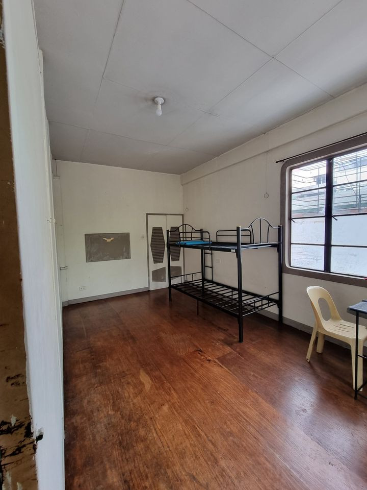 1 Bed 1 Bath Room only