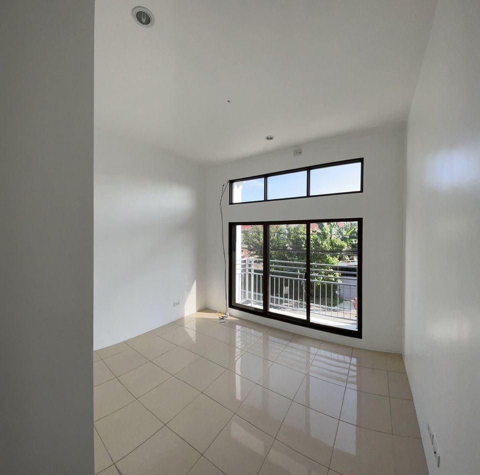 Gallery 5