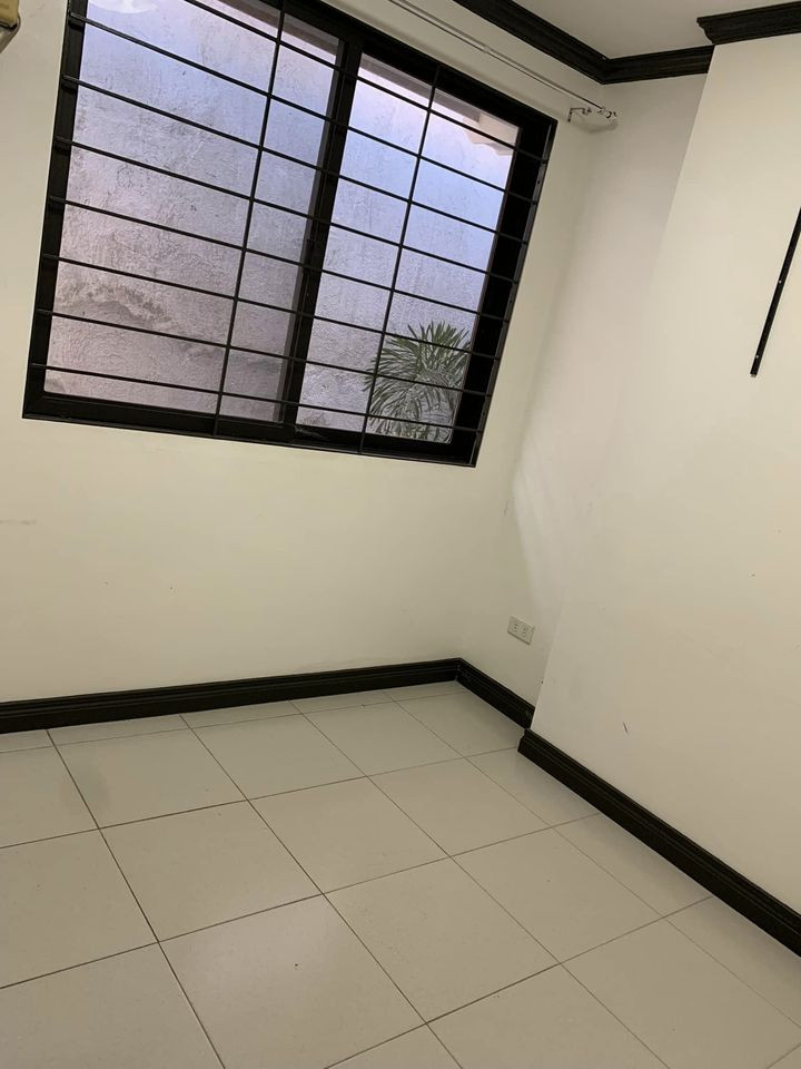 Gallery 5