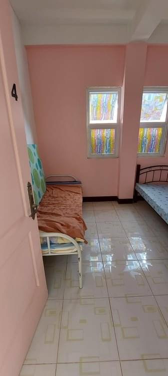 5 Beds 2 Baths Room only