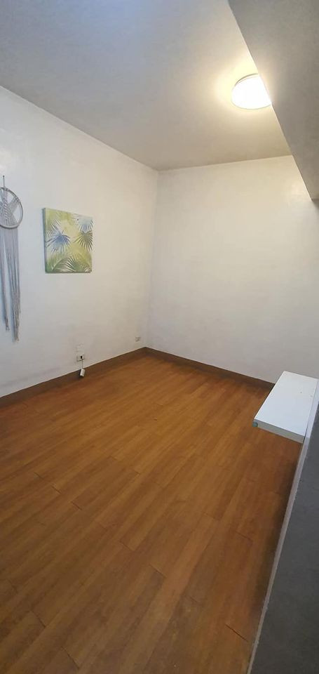 Gallery 5