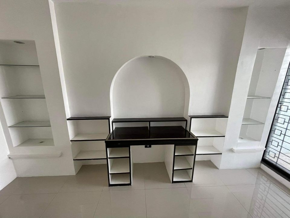 Gallery 2