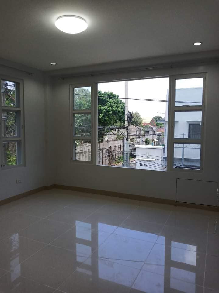 Gallery 5