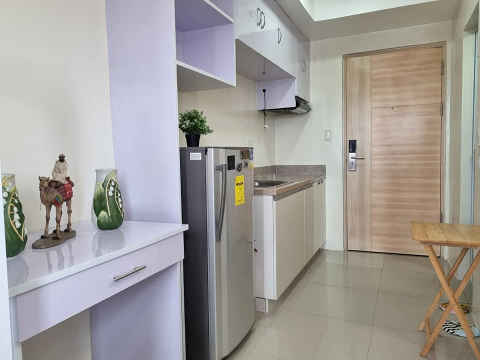 Studio unit for rent