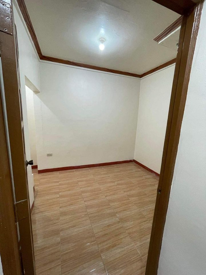 Gallery 5